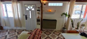 16Dharma Alojamiento - Living